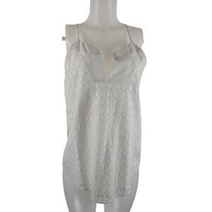 ATHLETA  Eyelet Dunes V-Neck Tank Sleeveless Top Back Ties White M